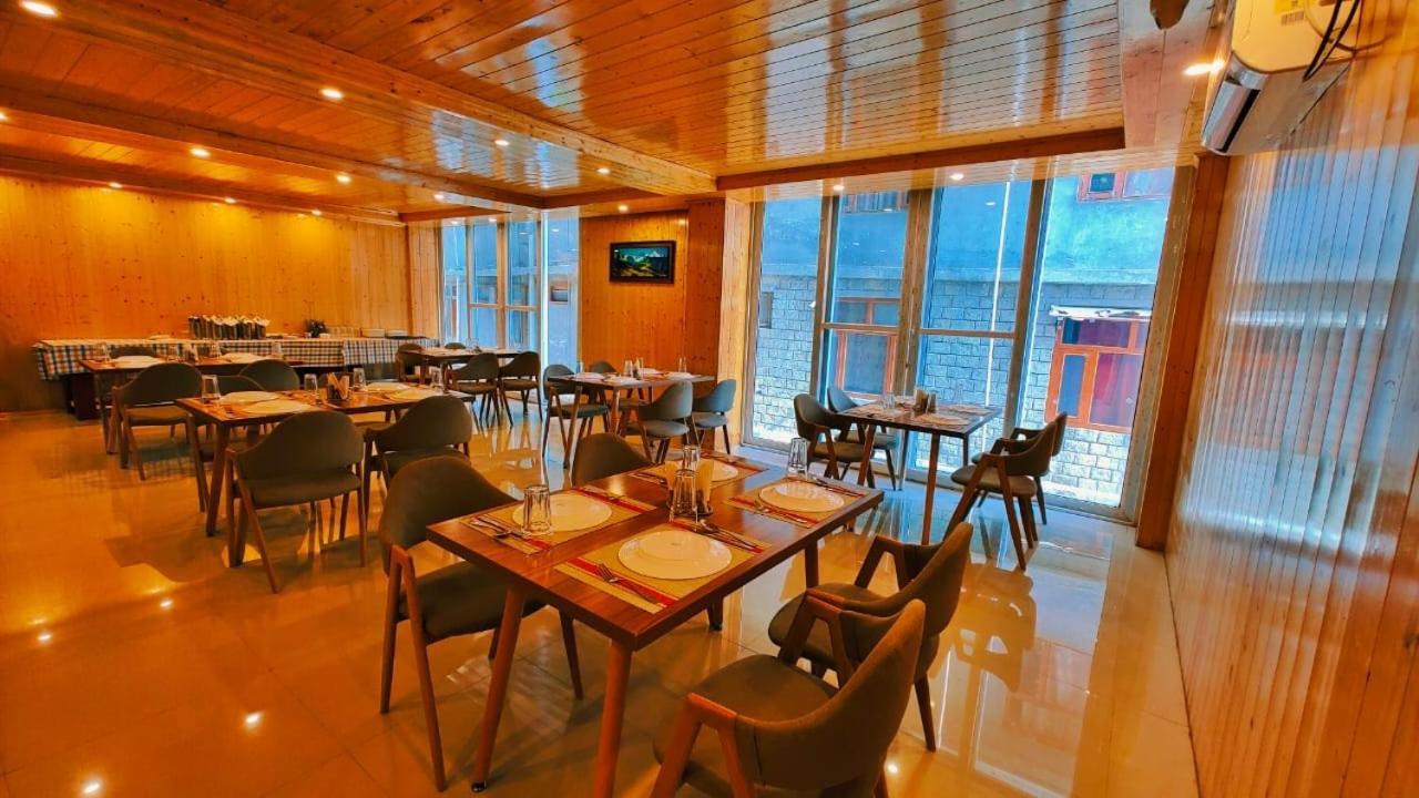 Tata Vista Resort Mall Road Manali - Centrally Heated & Air Cooled Extérieur photo