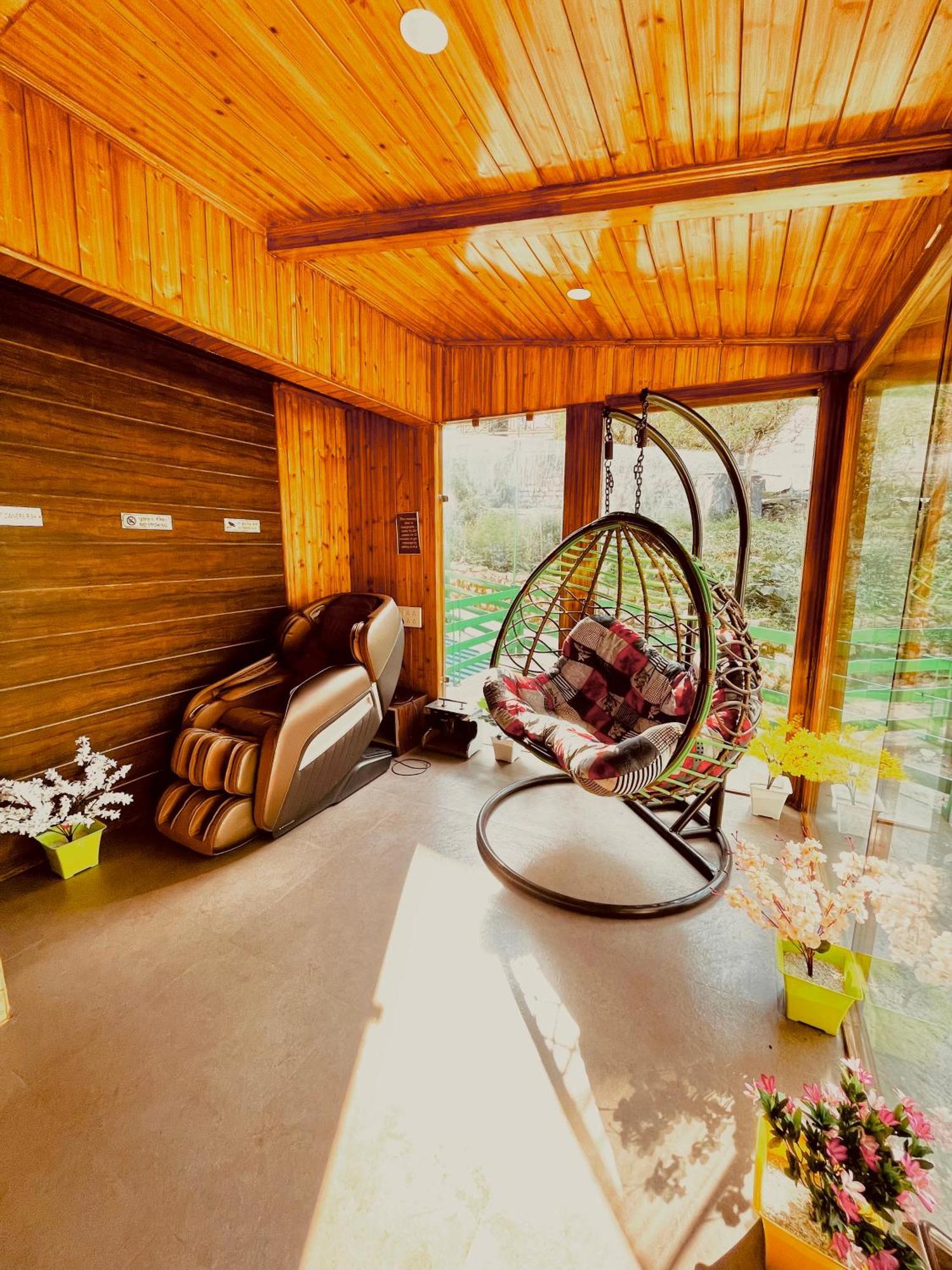 Tata Vista Resort Mall Road Manali - Centrally Heated & Air Cooled Extérieur photo