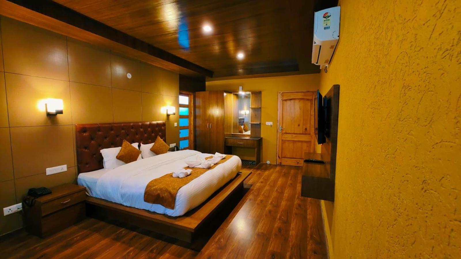 Tata Vista Resort Mall Road Manali - Centrally Heated & Air Cooled Extérieur photo