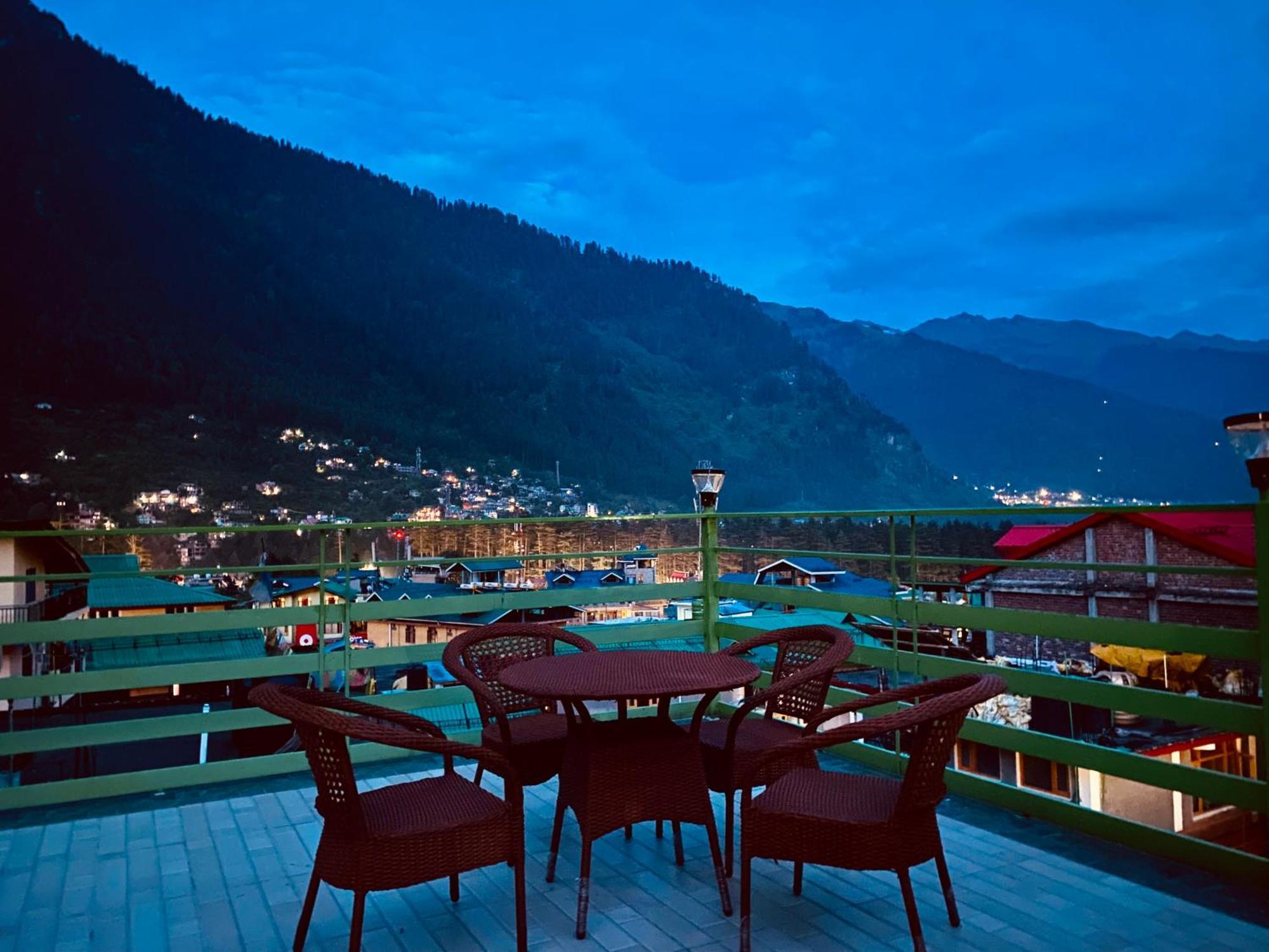 Tata Vista Resort Mall Road Manali - Centrally Heated & Air Cooled Extérieur photo