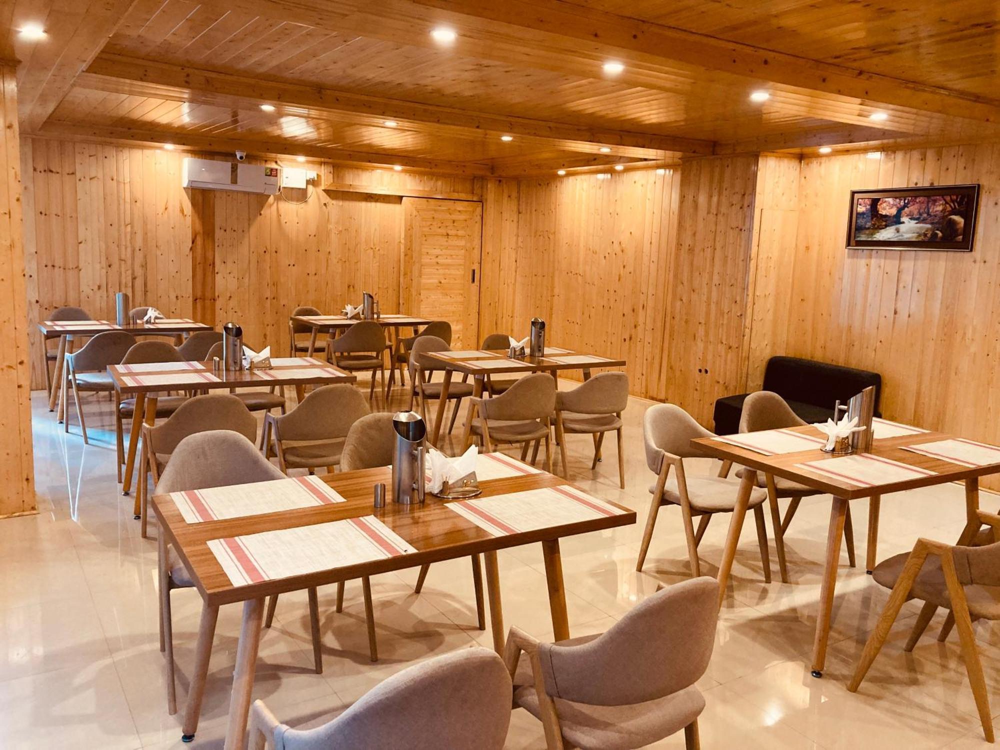 Tata Vista Resort Mall Road Manali - Centrally Heated & Air Cooled Extérieur photo